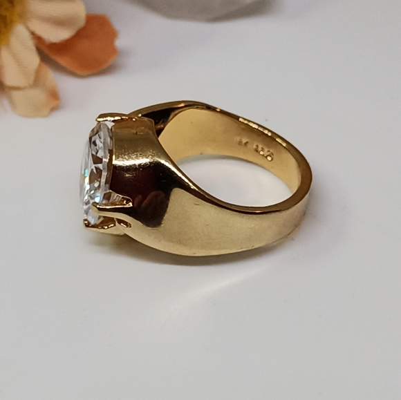 Size 8  18k GE large ring. - Picture 5 of 7